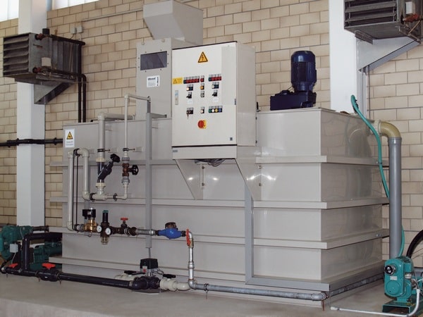 Polyelectrolyte injection package structure